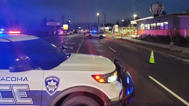 At least 1 dead after early morning crash in Tacoma