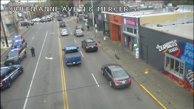 Pedestrian hit, killed by bus in Seattle's Queen Anne neighborhood