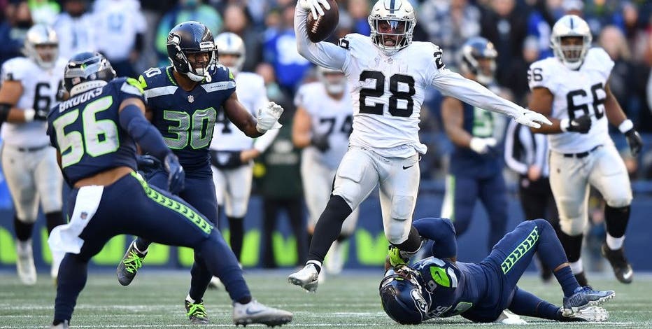 Raiders win in overtime, beat Seahawks 40-34