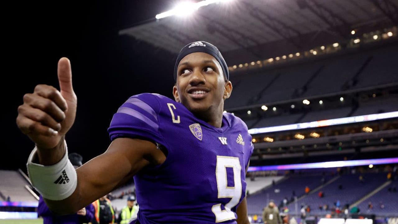 Michael Penix Jr. Leads Washington Huskies In Alamo Bowl Against Texas ...