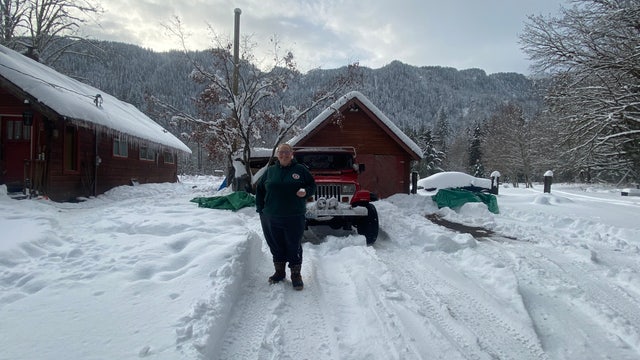 Hundreds still without power Friday in Baring, Skykomish near Bolt Creek Fire burn scar