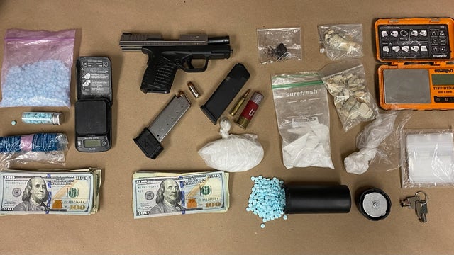 Everett Police arrest 13-time convicted felon, recover street drugs and a firearm