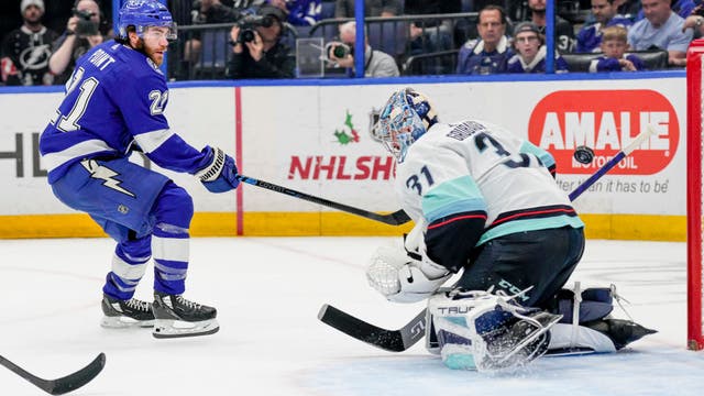 Kraken allow three goals in second period, lose 6-2 to Lightning
