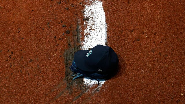 Mariners select RHP Chris Clarke from Cubs in Rule 5 Draft