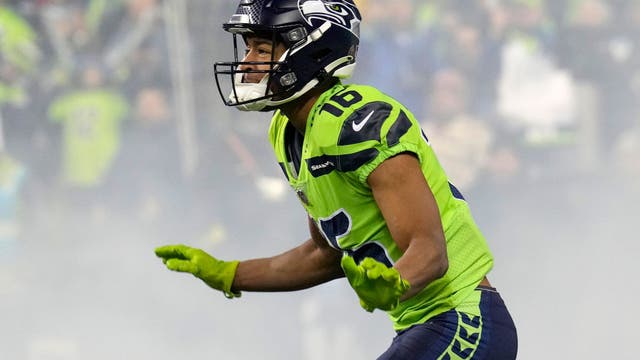 Seahawks wide receiver Tyler Lockett to have surgery on broken hand