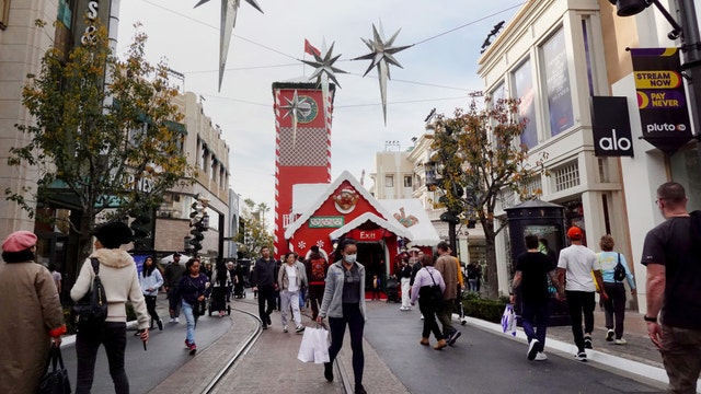 Gift returns and exchanges: How have stores changed their policies for the holiday season?