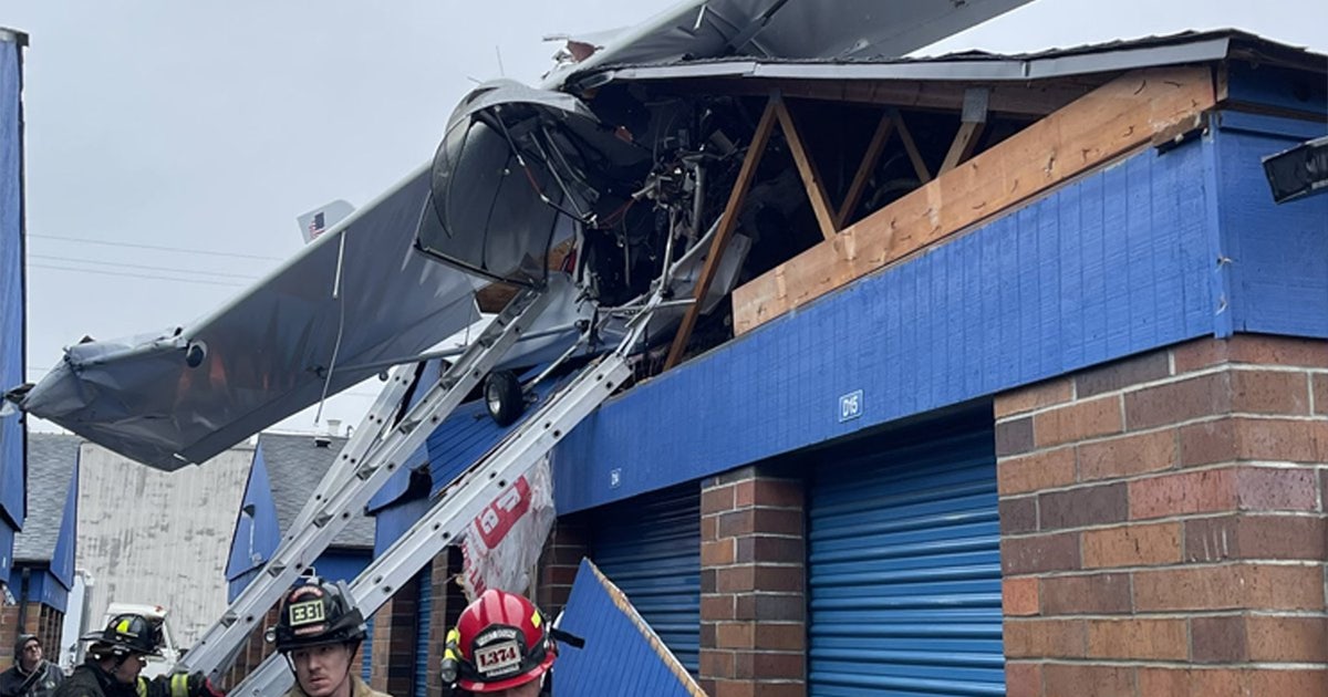 2 injured after small plane crashes into storage unit in Kent | FOX 13 ...
