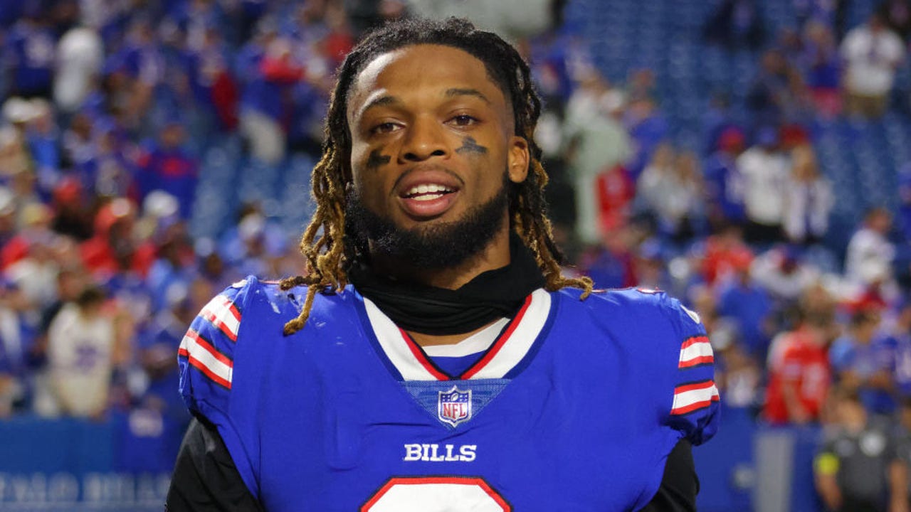 Damar Hamlin family spokesperson says Bills player is 'fighting