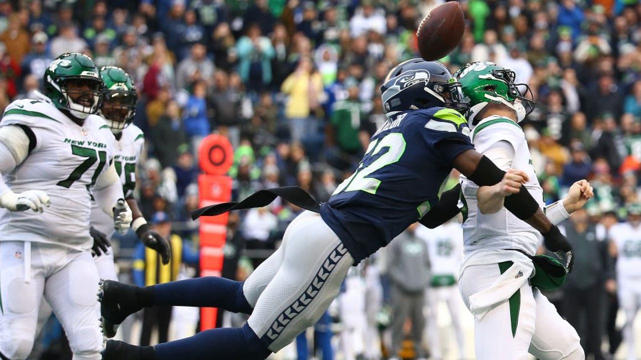 Seahawks Keep Playoff Hopes Alive, Beat Jets 23-6