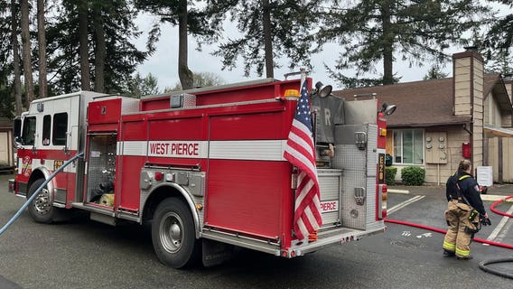 Crews investigate deadly apartment fire in Lakewood