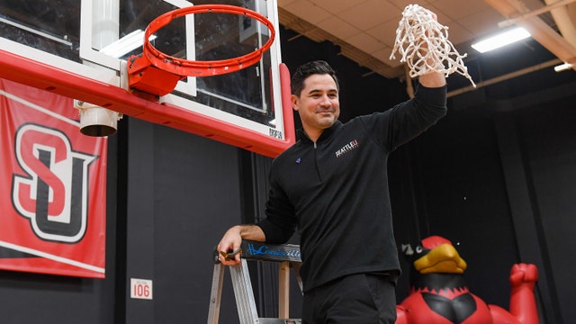 Seattle U basketball coach Chris Victor on 'Seattle Sports Live' after perfect start in WAC play