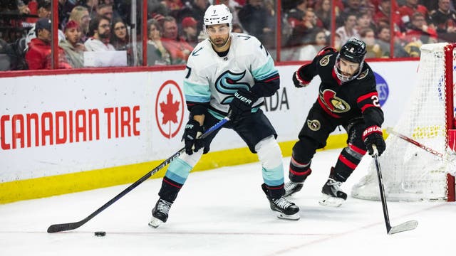 Kraken win fourth straight, beat Senators 8-4