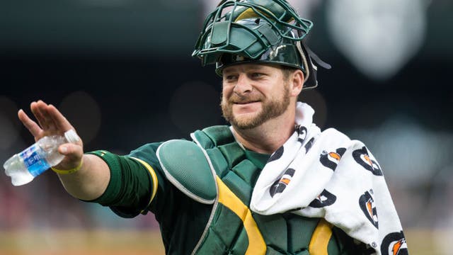 Former catcher Stephen Vogt joins Mariners as new bullpen coach