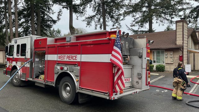 Crews investigate deadly apartment fire in Lakewood