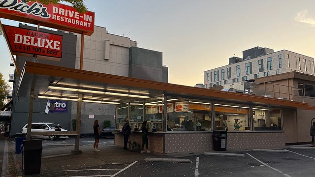 69 years of Dick’s: Get a burger for just 19 cents this week