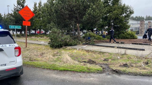 Teenager ejected from car, 3 others hospitalized after crash in Spanaway