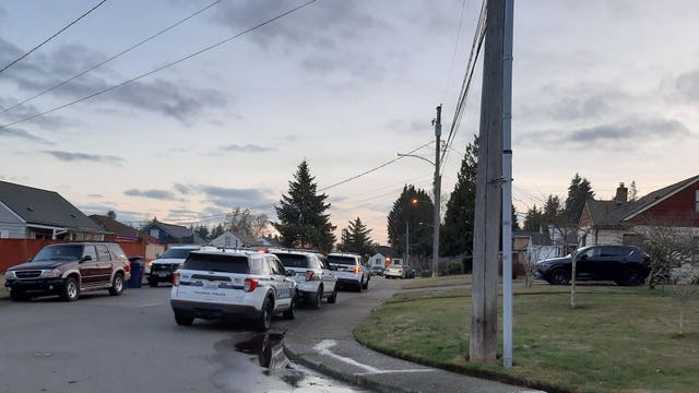 Teenage girl arrested in Tacoma, suspected of shooting another woman