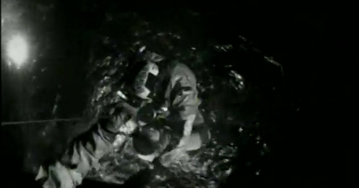 VIDEO: U.S. Coast Guard rescues 2 trapped in rowboat in Hood Canal ...