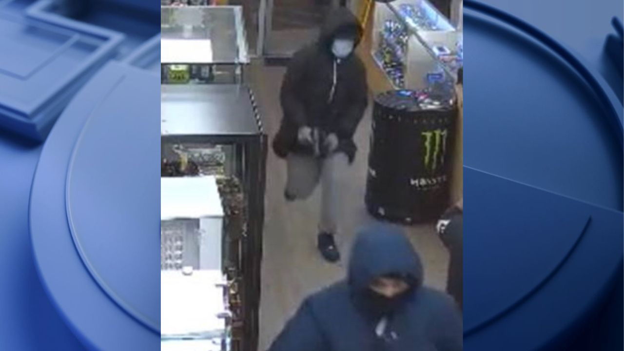Sumner armed robbery leaves customer injured, store flooded - Vimarsana News