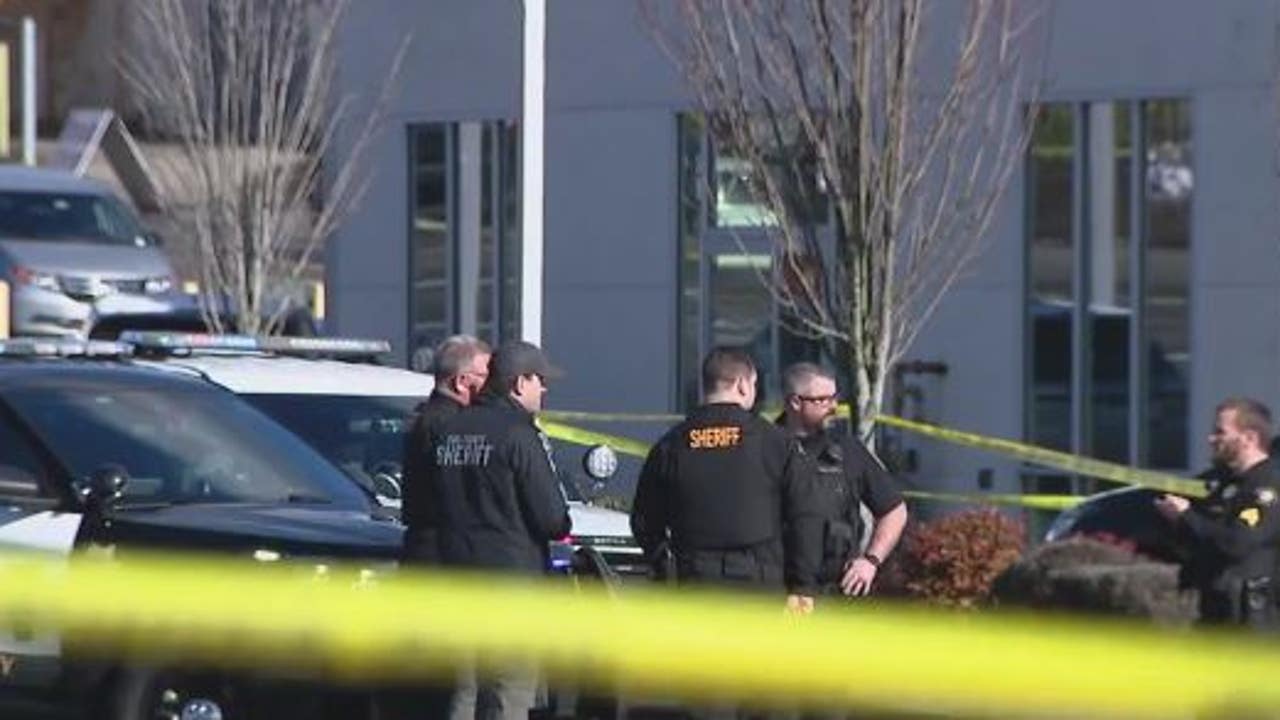 Burien Police Shoot Man Accused Of Running Into Traffic | FOX 13 Seattle