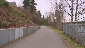 2 women robbed at gunpoint on Riverfront Trail in Snohomish; suspect sought