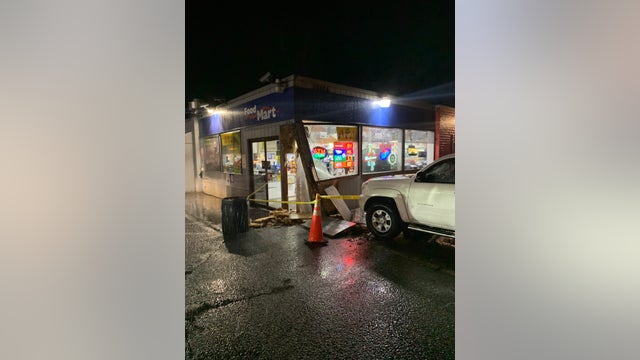 Deputies: Hit-and-run suspect crashes into woman, drives at another man in Poulsbo