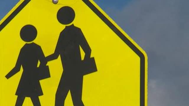 Registered sex offender arrested for allegedly groping teen on her way to school