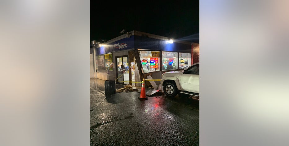 Deputies: Hit-and-run suspect crashes into woman, drives at another man in Poulsbo