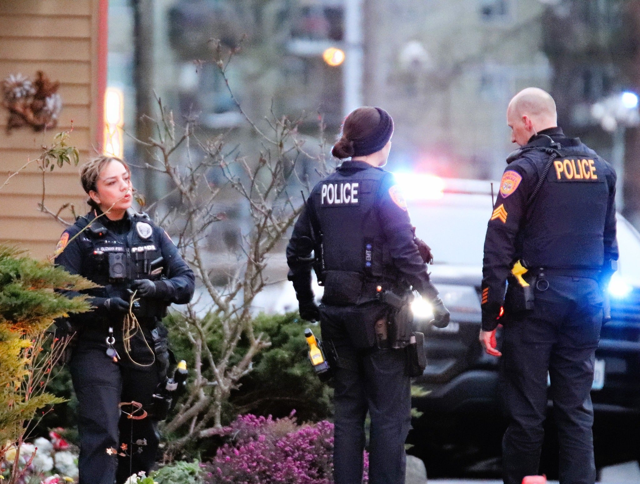 Seattle Police looking for domestic violence suspect | FOX 13 Seattle