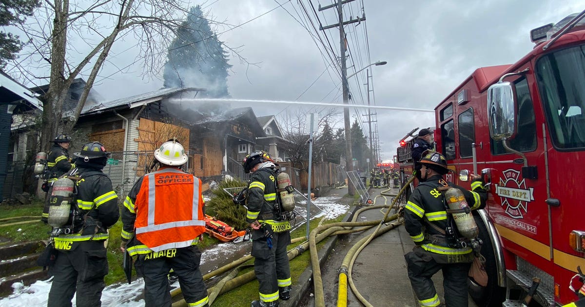 Fire rips through home just off I-5 in Seattle | FOX 13 Seattle