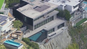 $2B Powerball winner Edwin Castro buys $22.5M Hollywood Hills mansion: report
