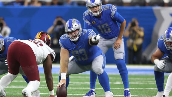 Seahawks reach agreements with QB Drew Lock, G/C Evan Brown