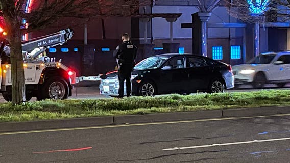 Pedestrian fatally struck by car in Shoreline