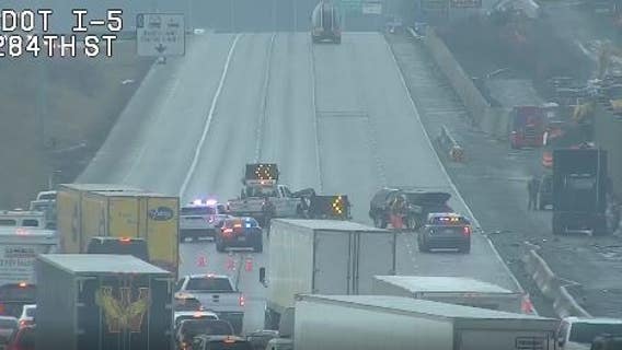 Multi-car crash on I-5 in Federal Way sends 1 person to hospital