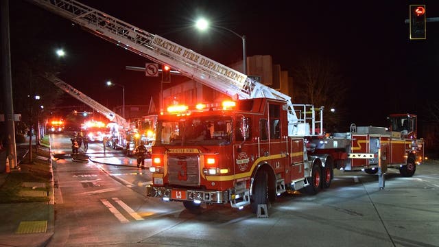 2 people, dog found dead in Seattle apartment fire