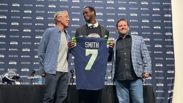 Geno Smith on contract extension: "I wanted to stay here"