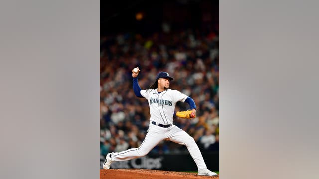 What is a strike in baseball? Robots, rule book and umpires view it differently