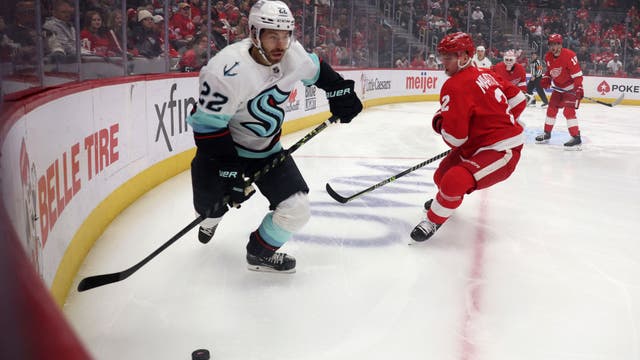Oliver Bjorkstrand overtime goal gives Kraken 5-4 win over Red Wings