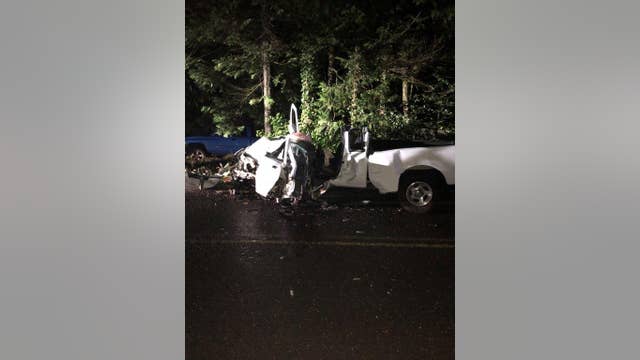 Man dies after crashing stolen truck in Clark County, deputies say