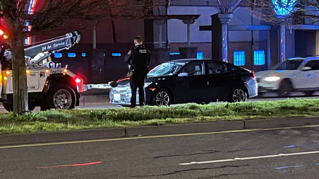 Pedestrian fatally struck by car in Shoreline