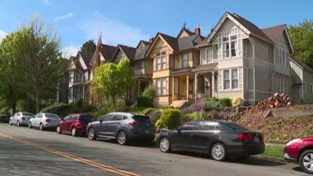 Inslee signs law allowing duplexes, fourplexes