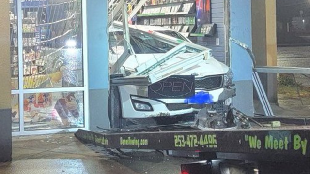 Suspects crash stolen car into GameStop in Tacoma
