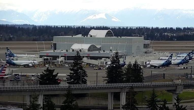 image of seattle-tacoma international airport terminal