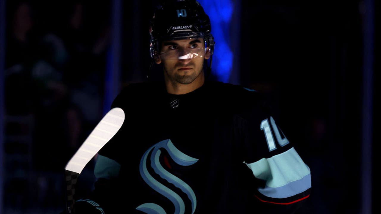 Kraken's Matty Beniers Up For 1 NHL Award, Not 2 - Seattle Hockey