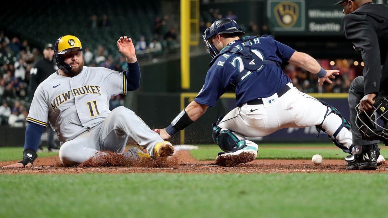 Rowdy Tellez on the Brewers start, 04/17/2023