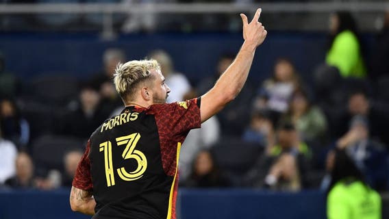 Morris, Chú lead Sounders to 2-1 victory over Galaxy