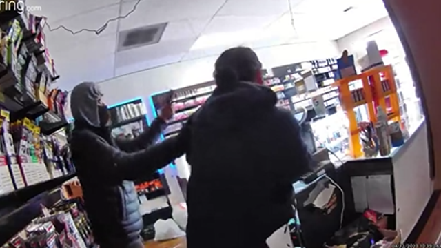 Detectives used clothing & a license plate to track down teen robbery suspects in Tacoma