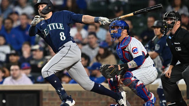 Cubs play the Mariners leading series 1-0