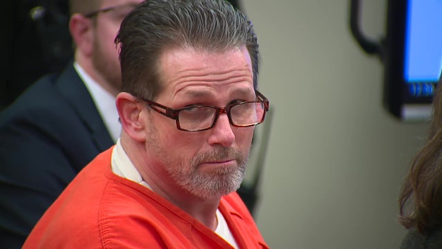 Man sentenced to life in prison for 'brutal execution' of Everett police officer