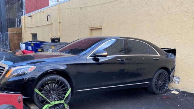 SPD investigates shooting that caused car to crash into Rainier Valley business